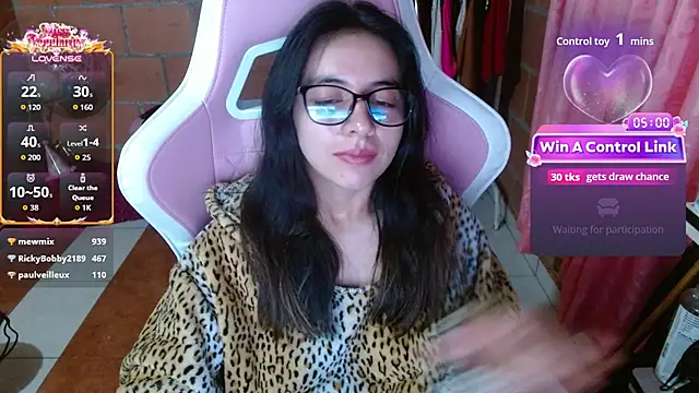 Maggie_Fox3 - SHOW CUM