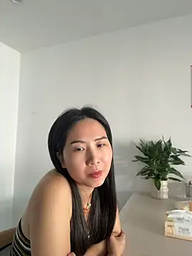 Su456711 - 特写女儿bb加开票妈妈帮女自慰