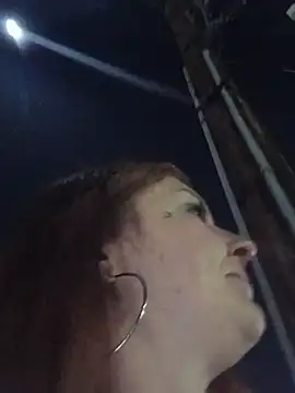 Nakedgarbageperson - Topless for 2 whole minutes
