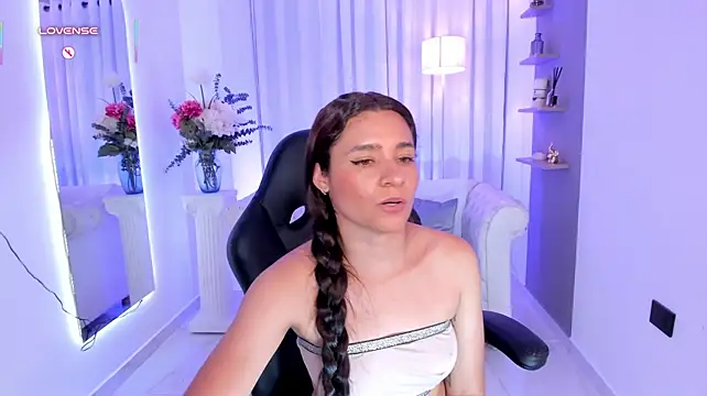 Hanna_mils - touch pussy with panty 😈😈