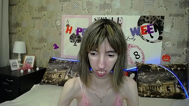 Unusual_G - topless 10min