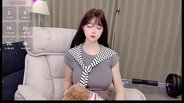 Uikyy1 - 我的愿望很小就四个字 不劳而获哈哈
