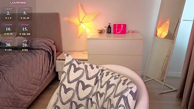 SmolCutie - DRESS ME OFF PLZ