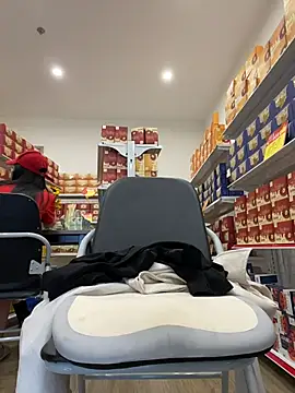 Sneaky_Cumshoot