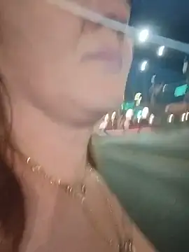 Nakedgarbageperson - Topless for 2 whole minutes