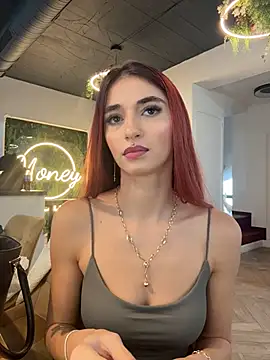 VixenRosse - Flash your colleagues