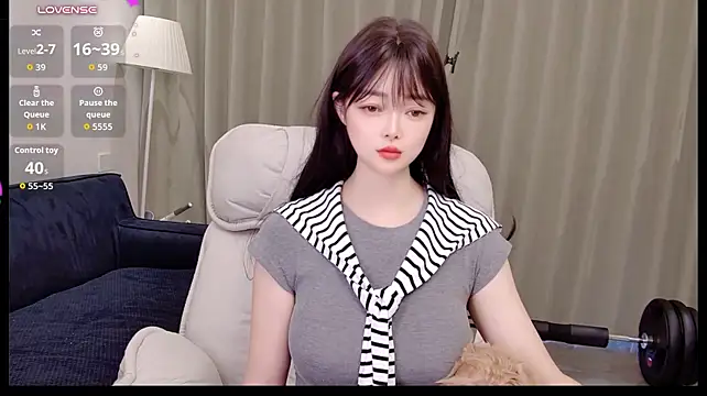 Uikyy1 - 我的愿望很小就四个字 不劳而获哈哈