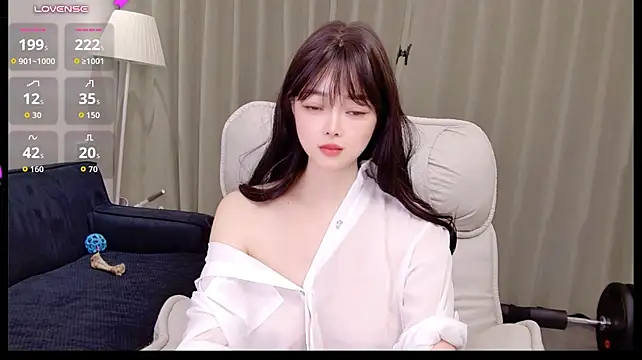 Uikyy1 - 我的愿望很小就四个字 不劳而获哈哈