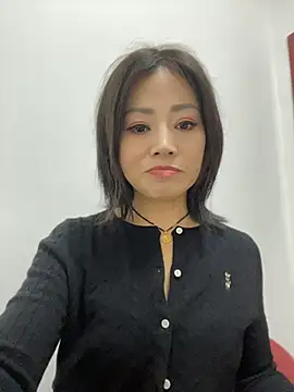 Lipinger - 公园不穿内衣直播30分钟