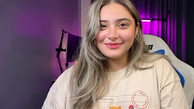 Demieliss - ''''shower some love'''''🦋 🎀
