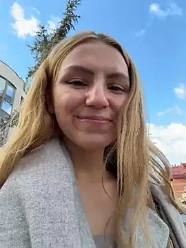 -stray-cat- - squeeze and shake my naked ass