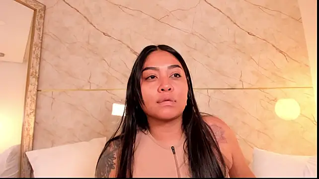 Luna_gil6 - suck dildo a lot of saliva