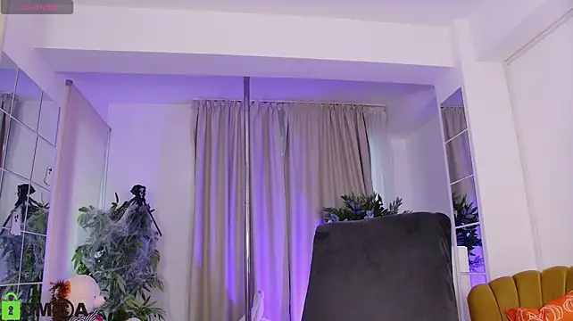 VanillaGoldX - Morning tease, let`s get WET