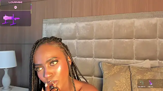 DakotaWangi - 2 FINGERS IN PUSSY IN MISSIONARY🍆🥵