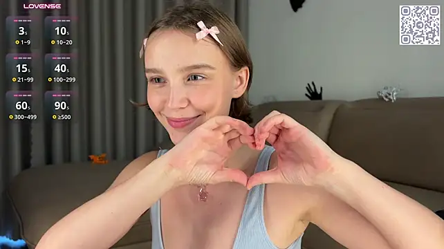 Lolatatee - Teasing you with my nipples!