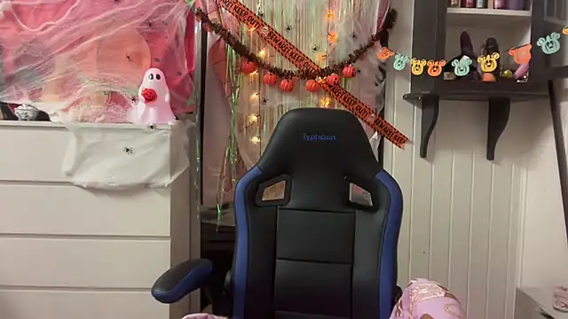 Xopeachybaby - hold cock in throat for 3 secs