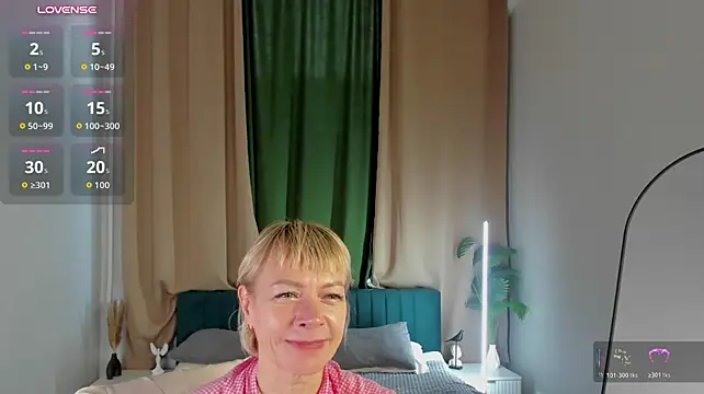 Ann_Annise - Spank my ass in Doga position 10 times