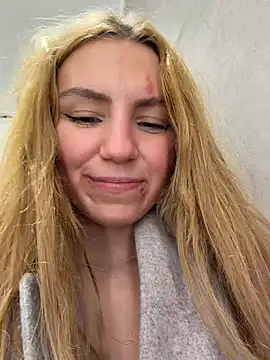-stray-cat- - squeeze and shake my naked ass