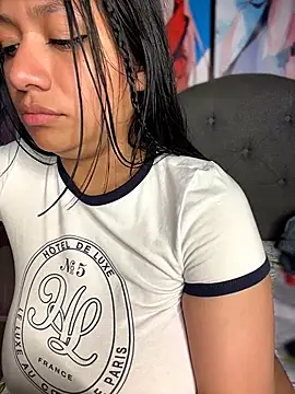 Im_Little - blowjob, hands behind her back, tits out