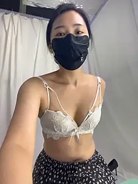Nini_11 - 挤小粉出来Squeeze the vibrator out