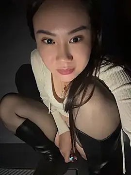 Yioyio-666 - jj抽插1分钟，最后完成任务可得小粉控制1分钟