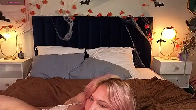 MilliePuff - I suck my fingers<3