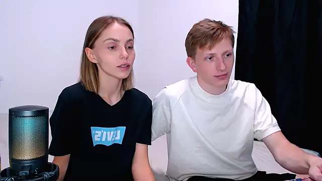 Juliaanddima - Get naked