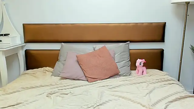 MissYvie - Hard Anal or fontain squirt