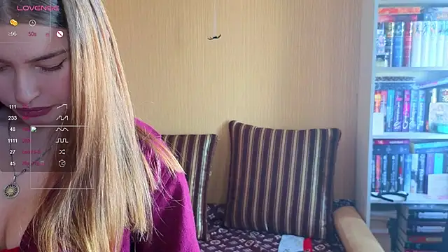 EmiliaCouple - suck my finger