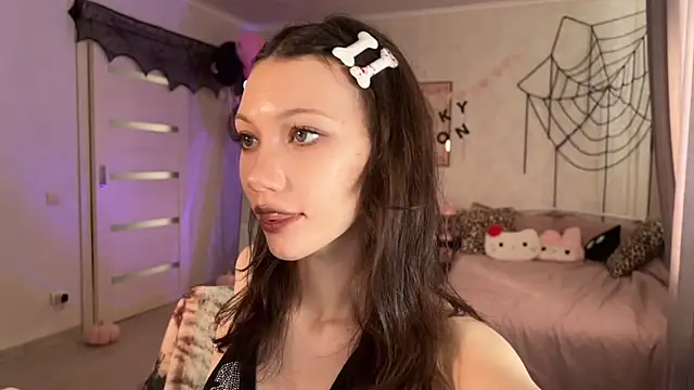 MiaPimmy - Lower my sweet panties!