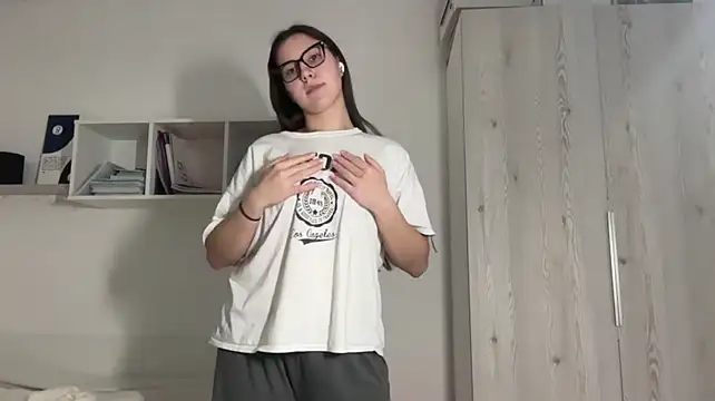 Rubymoonv - Soft massage my boobs🔞