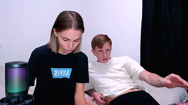 Juliaanddima - Get naked