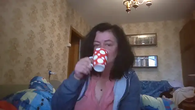 GypsiQueen2 - I'm saving up for a smartphone.
