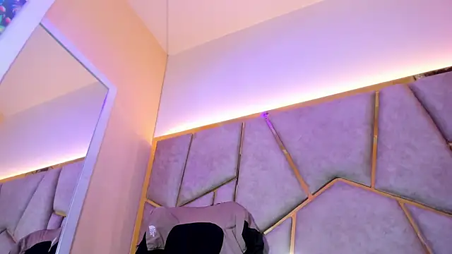 Kloe_Candy1 - show asshole