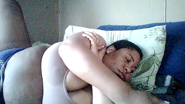 Bustyboobs27