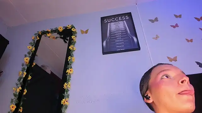 _shantal_smith - Caress my clitoris up close