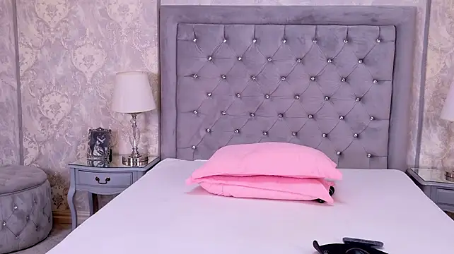 LexiRiley - Lick my dildo slowly like ice cream ! 👅