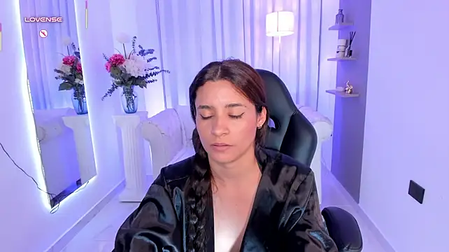 Hanna_mils - touch pussy with panty 😈😈
