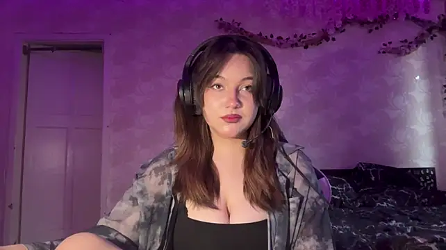 ArgeliaDuthie - Squeeze my breast