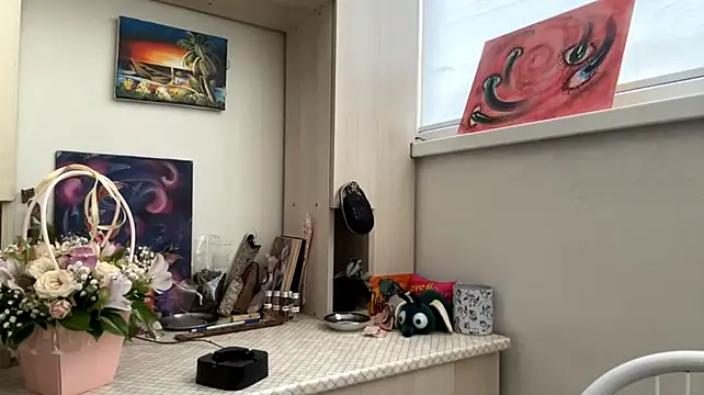 TRI_POLOSKI - Hot kiss in cam