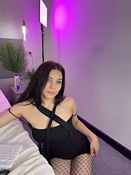 BiancaKennedy - 🛢 Oil on thighs