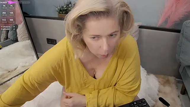 Lorabigass - cum show