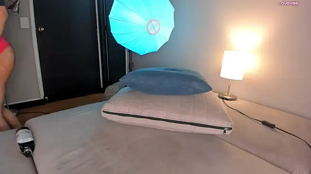 Kitty_miaa - oil my ass + anal plug