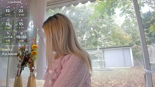 Ella_Vee - TWERK 🤠