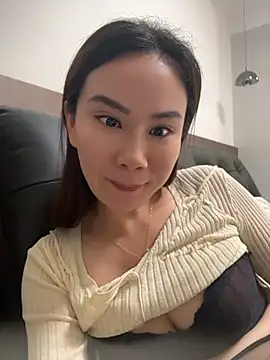 Yioyio-666 - jj抽插1分钟，最后完成任务可得小粉控制1分钟