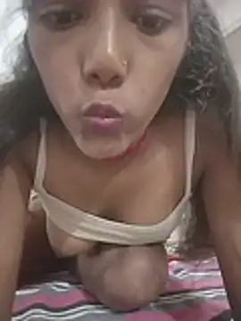 Hotbabymuskan