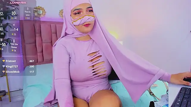 Ashley_sakina - Shake boobs with top on 💋