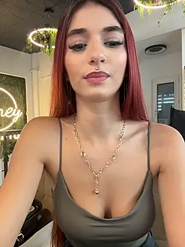 VixenRosse - Flash your colleagues
