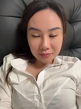 Yioyio-666 - jj抽插1分钟，最后完成任务可得小粉控制1分钟