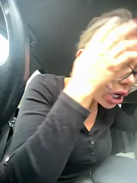 MrsJasminDoll - Squirt show in public toilet